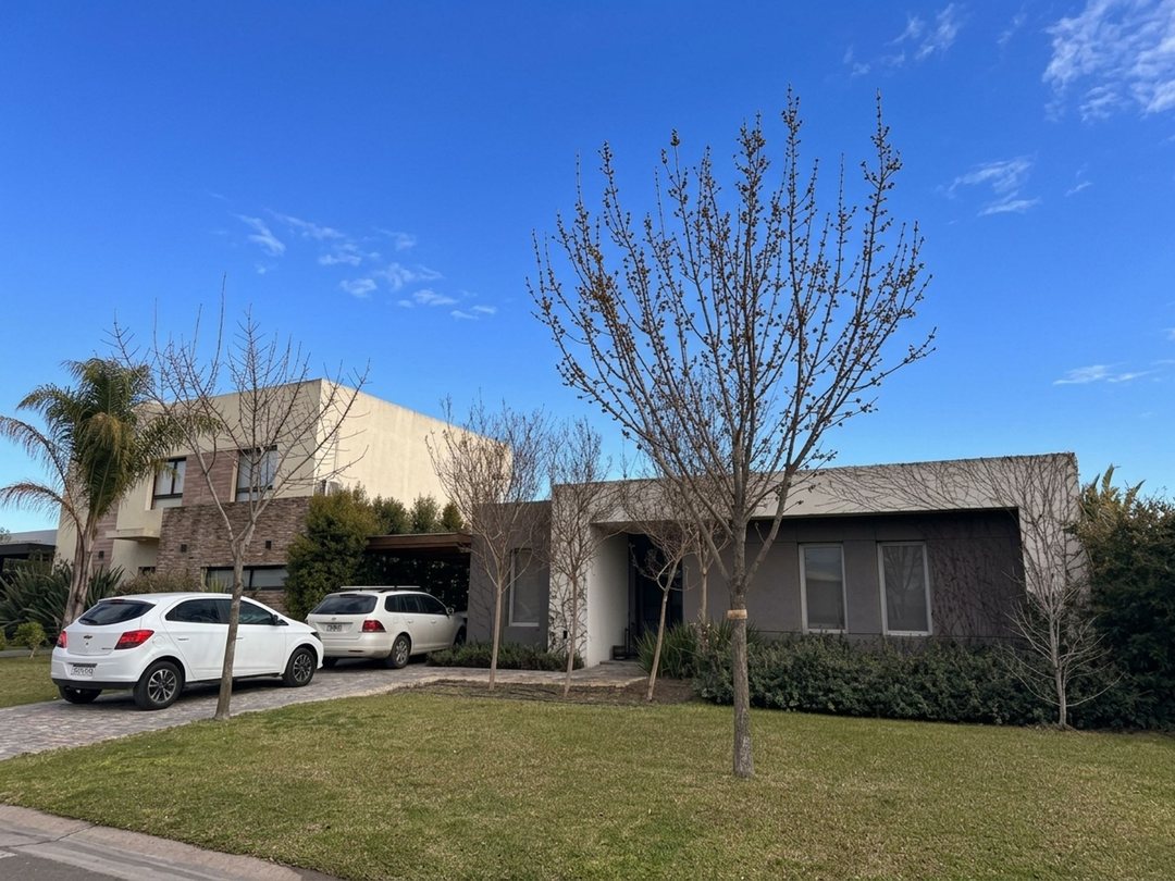 Casa en venta en San Eduardo - Impecable