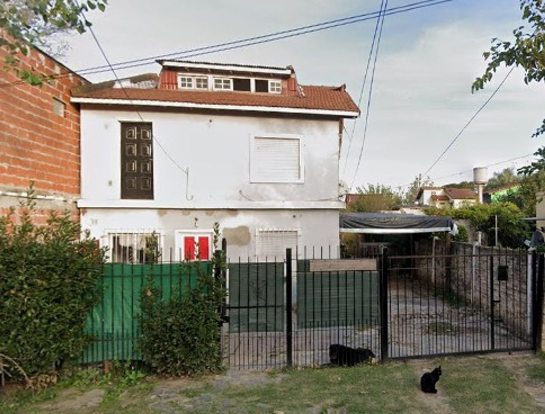 CASA MULTIFAMILIAR EN LOTE DE 300M2