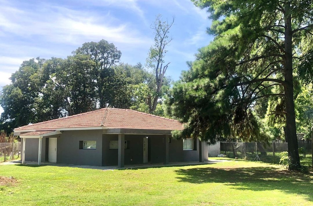 CASA EN VENTA 4 AMB CON PILETA LOMA VERDE ESCOBAR