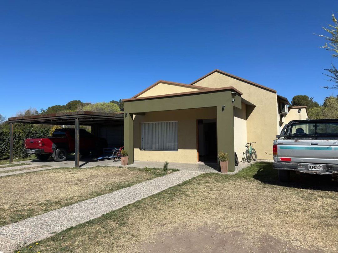 SE VENDE CASA EN BARRIO VILLANTONIO