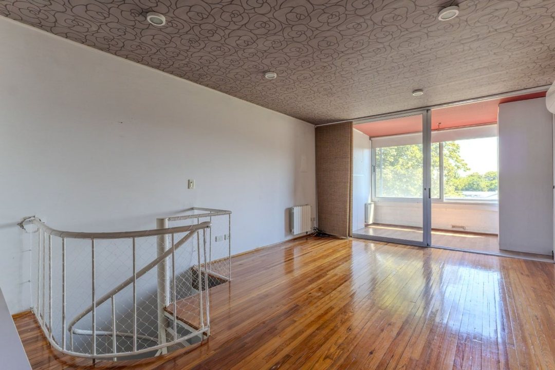 Depto 2 amb duplex FRENTE + COCHERA en La Calabria