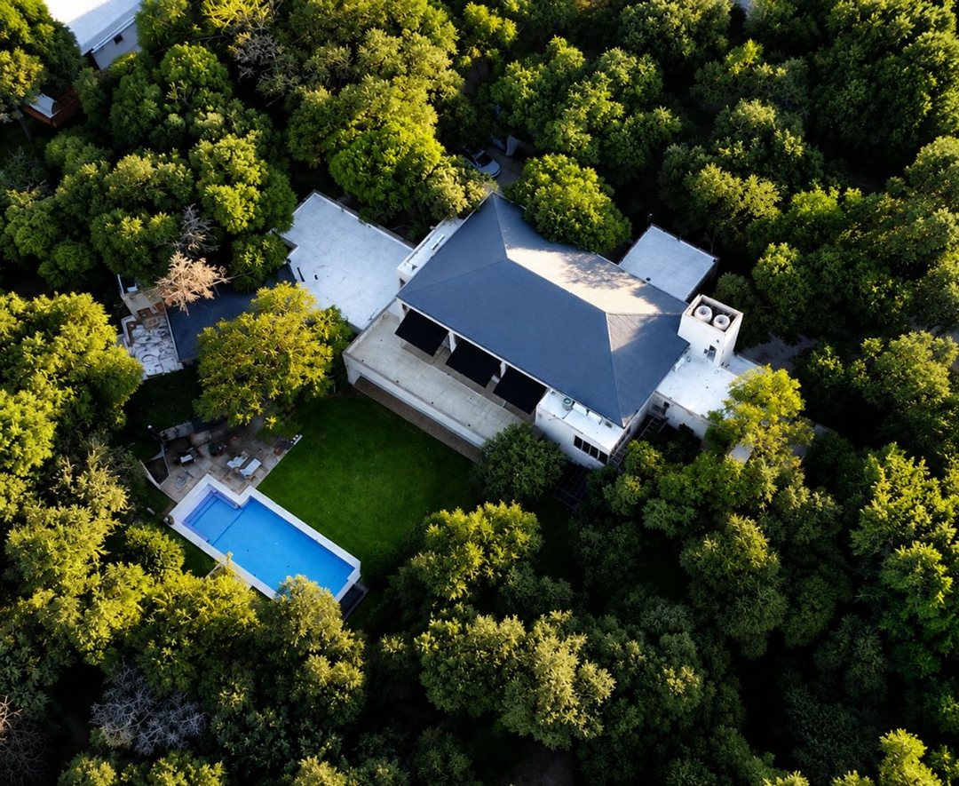 VENTA GRAN CASA COUNTRY EL BOSQUE RECIBE MENOR
