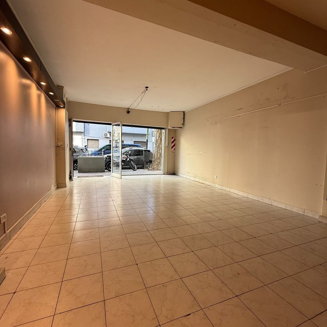 ALQUILER LOCAL COMERCIAL EN BOEDO.