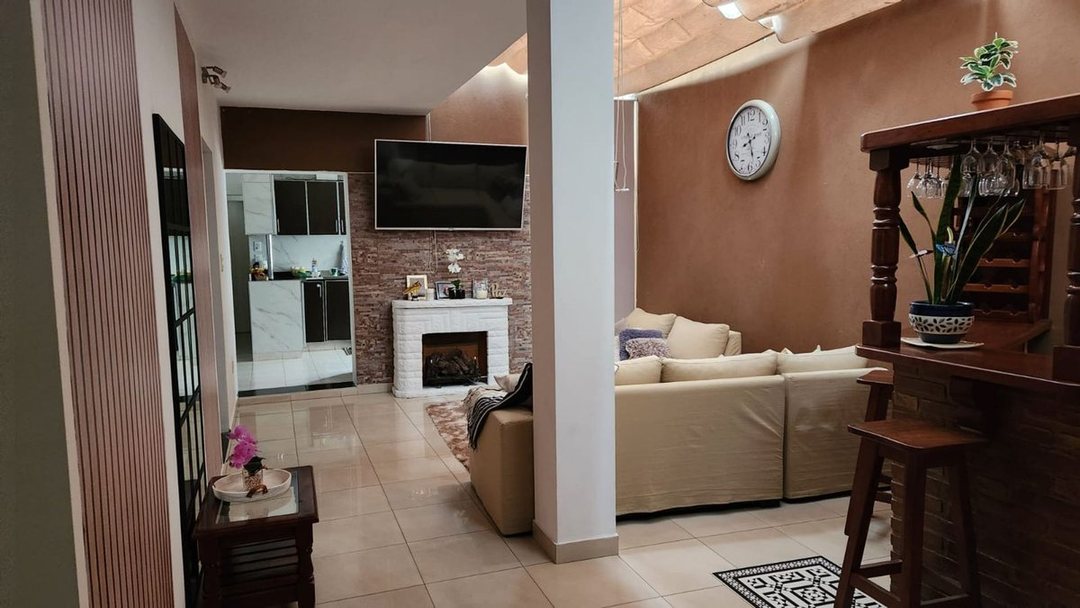 VENTA CASA  SAAVEDRA 4 AMB  2 COCHERAS Y TERRAZA