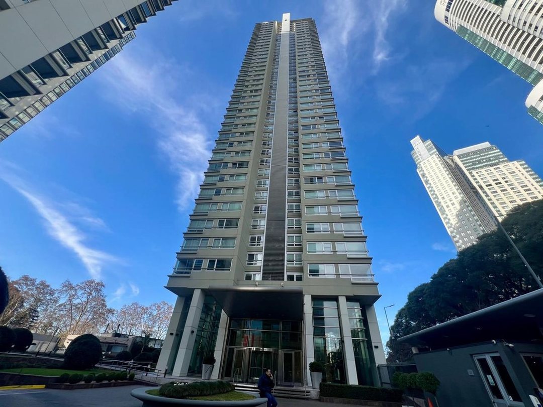 ESPECTACULAR PISO EN TORRE RÍO CON VISTA 360°