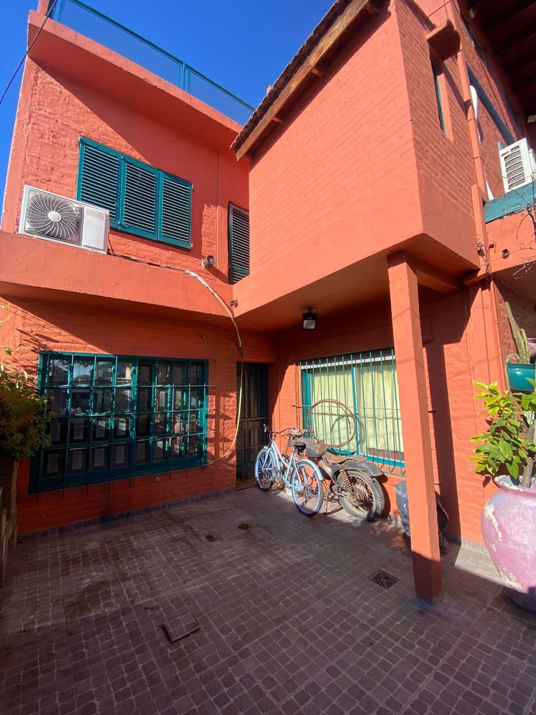 CASA EN VENTA EN DON TORCUTO 5 AMBIENTES