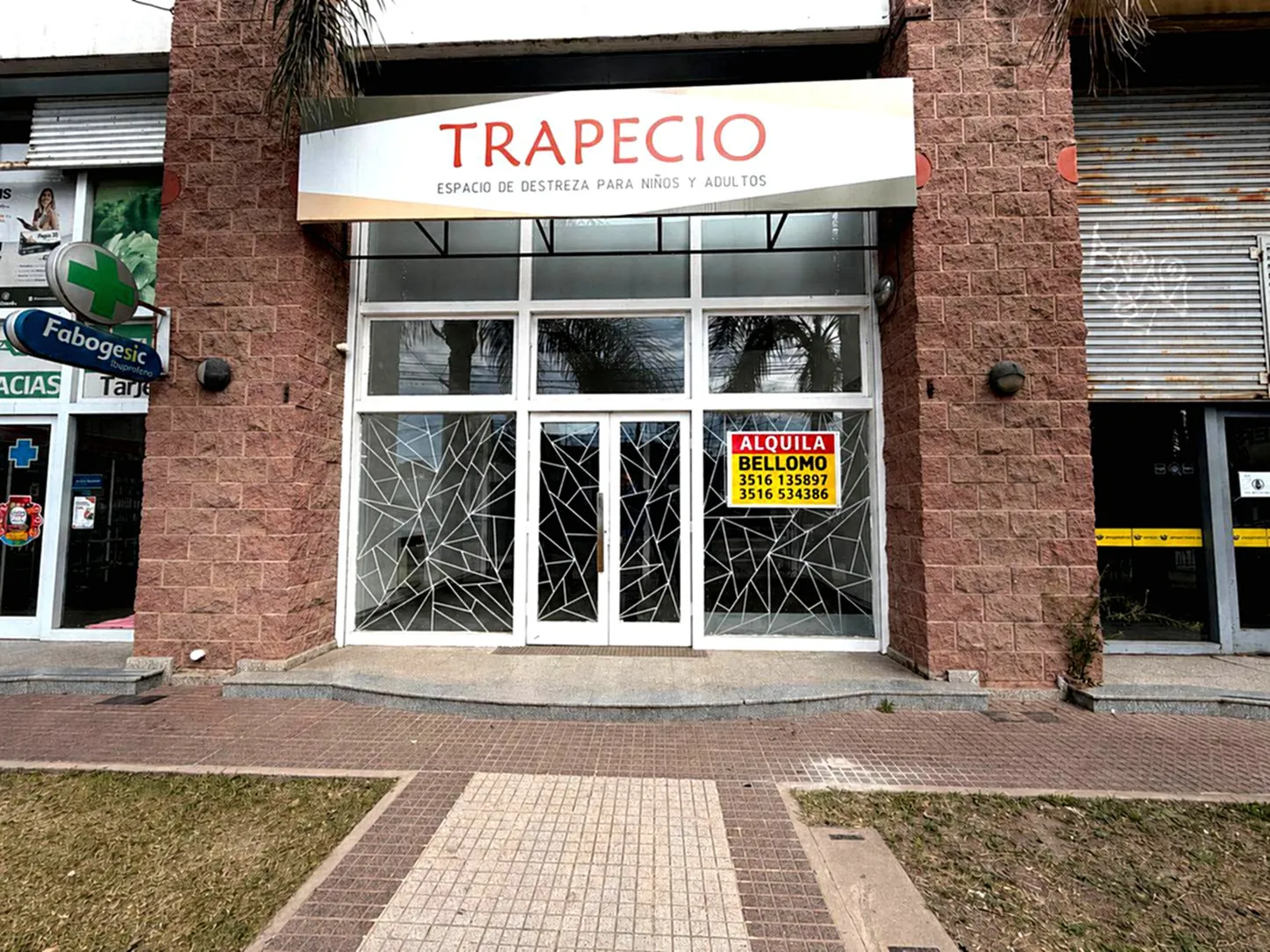 LOCAL DE 250M2 EN EL CENTRO DE VILLA ALLENDE
