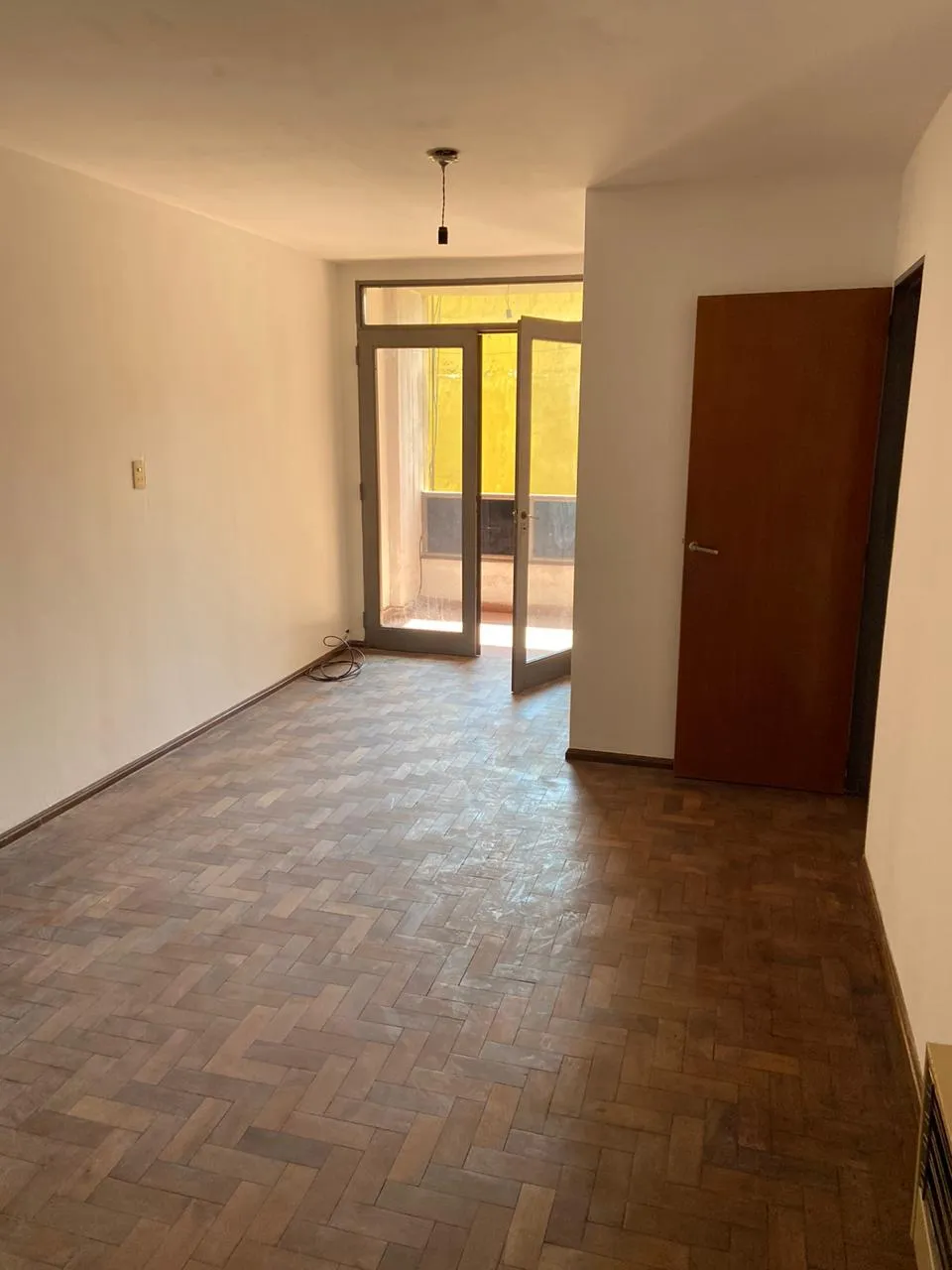 ALQUILO DPTO DE UN DORMITORIO CON BALCON!!!