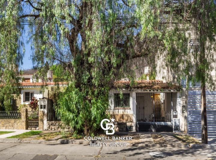 Casa · 137m² · 6 Ambientes · 1 Cochera