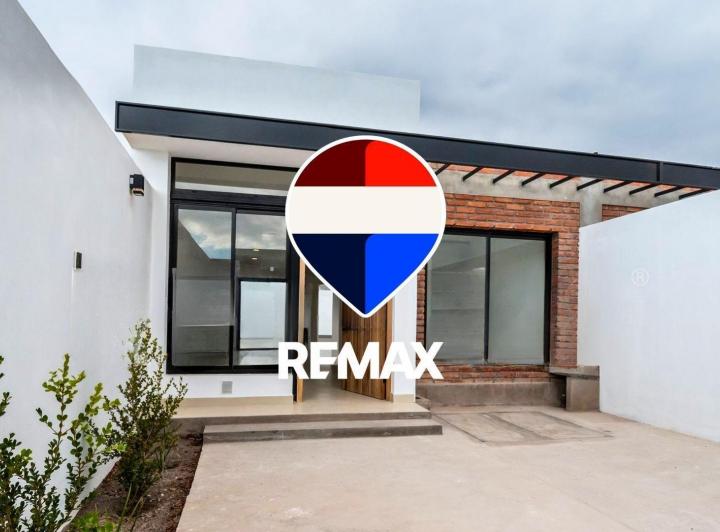 Casa · 79m² · 2 Ambientes · 1 Cochera