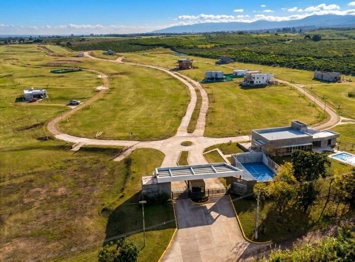 Terreno · 300m²