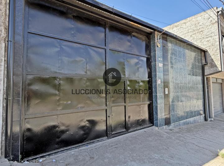 Bodega-Galpón · 250m² · 2 Ambientes