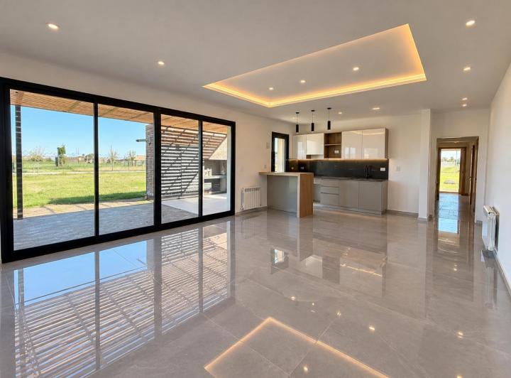Casa · 100m² · 3 Ambientes · 1 Cochera