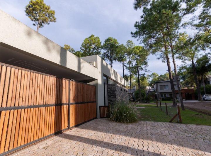 Casa · 119m² · 4 Ambientes · 2 Cocheras