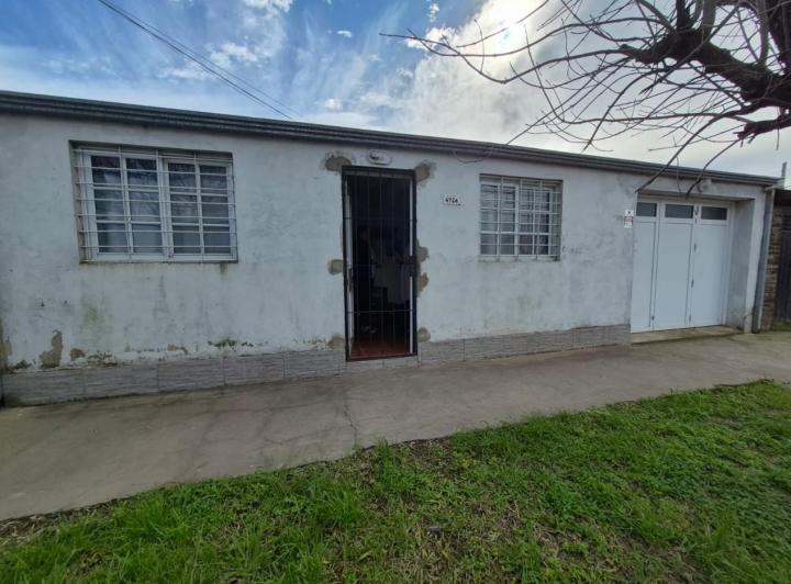 Casa · 52m² · 2 Dormitorios · 2 Cocheras