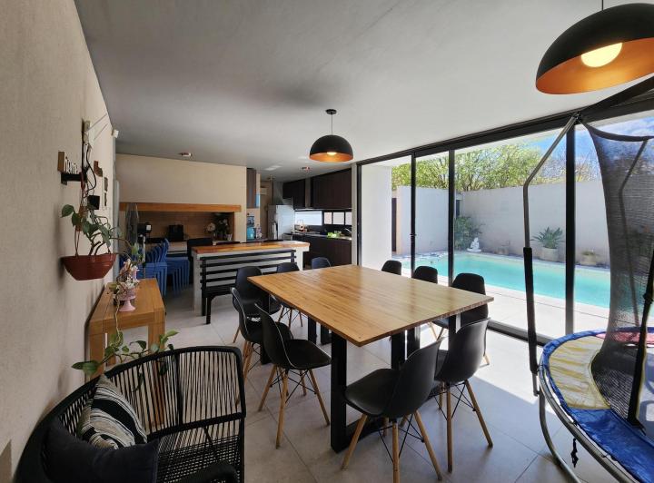 Casa · 173m² · 6 Ambientes · 1 Cochera