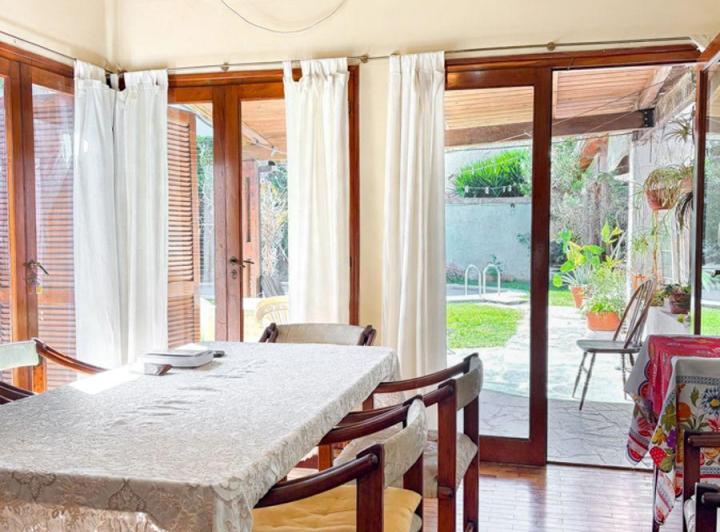 Casa · 309m² · 6 Ambientes · 2 Cocheras