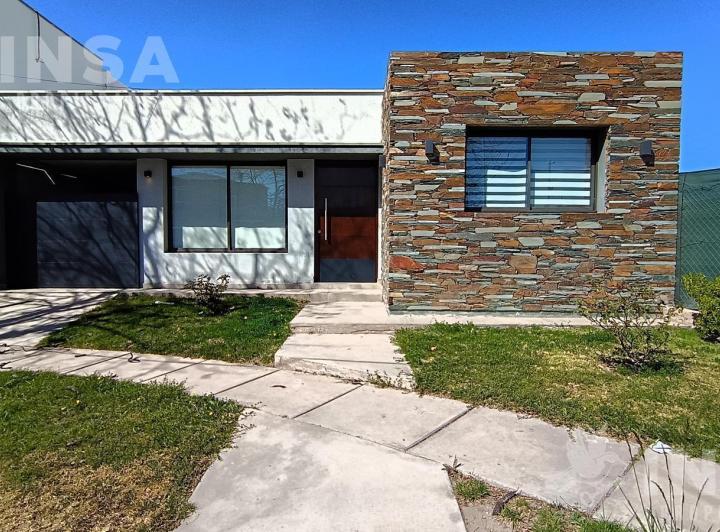 Casa · 160m² · 4 Ambientes