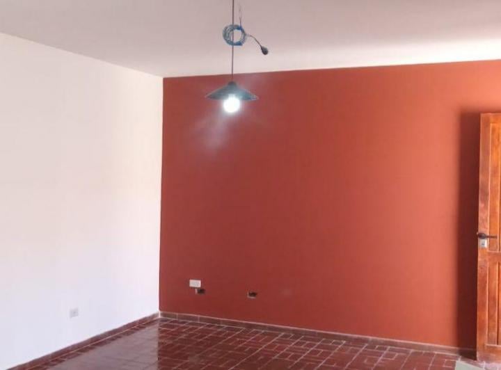 Casa · 74m² · 4 Ambientes · 1 Cochera
