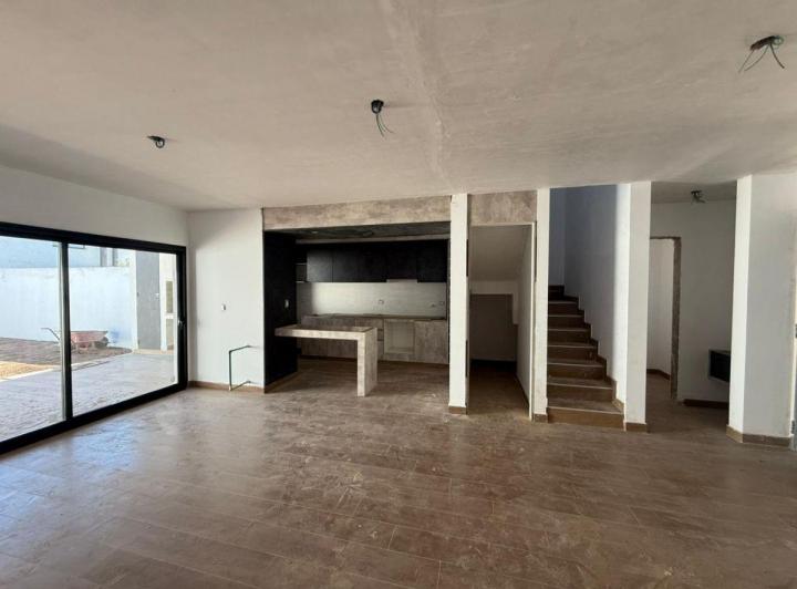 Casa · 175m² · 4 Ambientes · 2 Cocheras