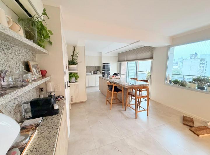 Departamento · 130m² · 4 Ambientes · 1 Cochera