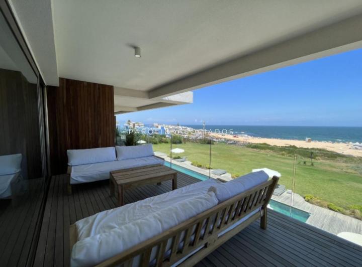 Departamento · 192m² · 5 Ambientes · 1 Cochera