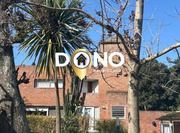 Casa · 400m² · 5 Ambientes · 1 Cochera