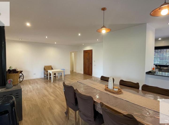 Casa · 170m² · 5 Ambientes · 2 Cocheras