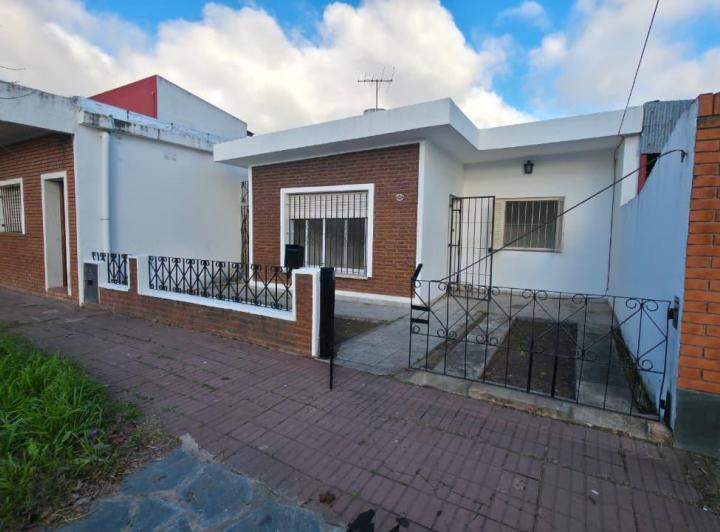 Casa · 76m² · 3 Ambientes · 1 Cochera