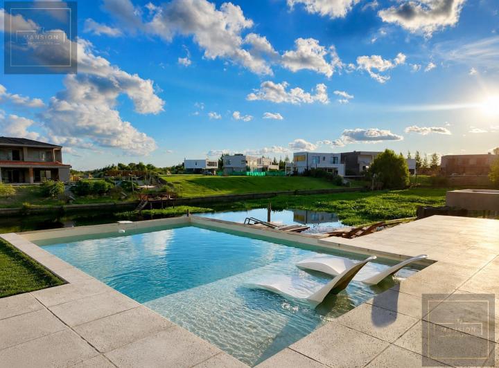 Casa · 480m² · 4 Ambientes
