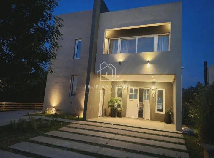 Casa · 165m² · 6 Ambientes