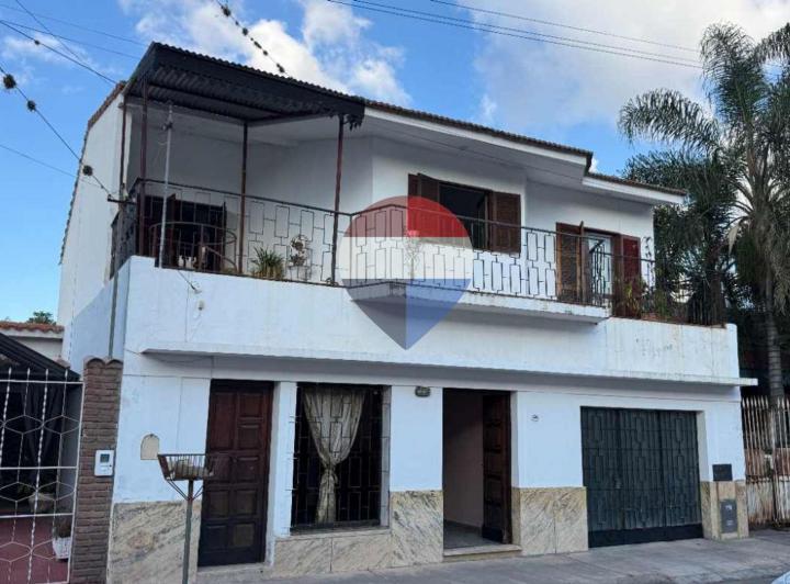 Casa · 600m² · 10 Ambientes · 1 Cochera