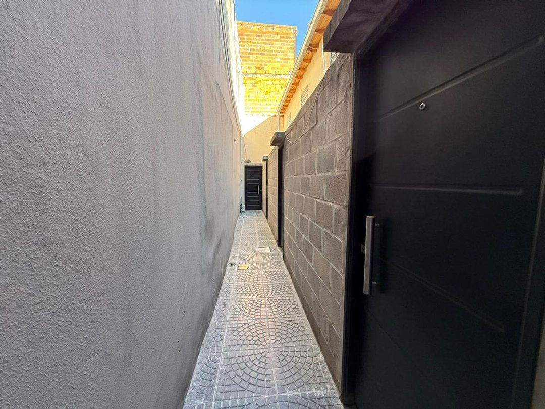 ALQUILER PH 2 AMBIENTES CON PATIO – LANÚS OESTE