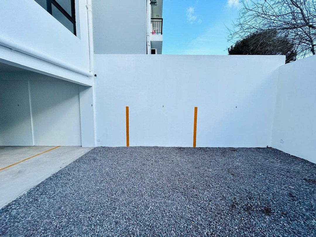 2 cocheras descubiertas venta Lomas de Zamora