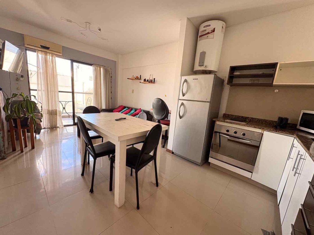 Venta dpto 1 1/2 amb Almagro