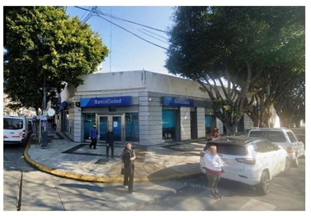 Venta local con renta 478 M2  Mataderos