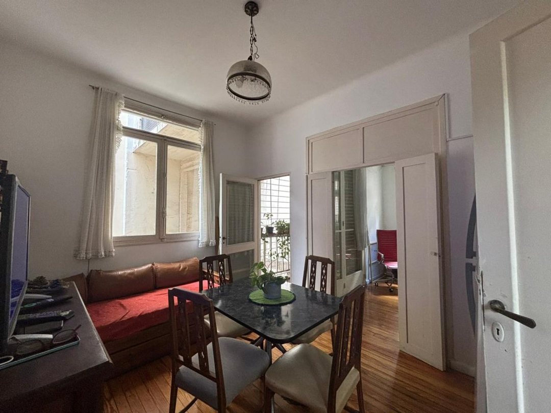VENTA PH 2 AMBIENTES CON BALCON FLORES