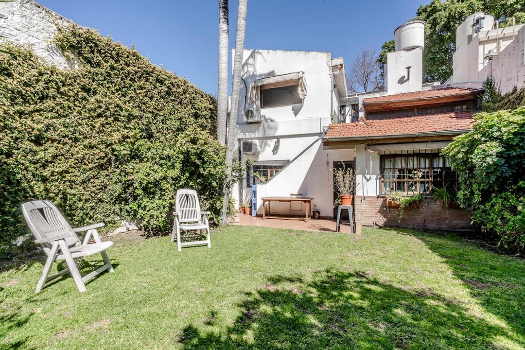 VENTA CASA 6 AMB- DEVOTO- JARDIN-COCHERA