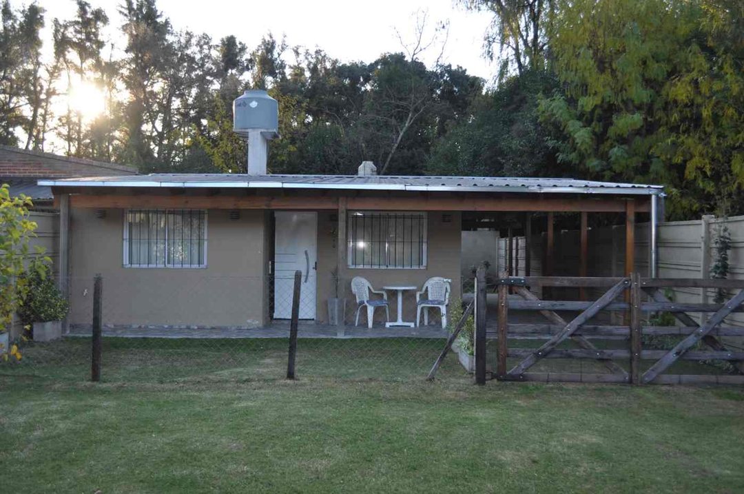 VENTA CASA 3 AMBIENTES  COCHERA GRAL. RODRIGUEZ
