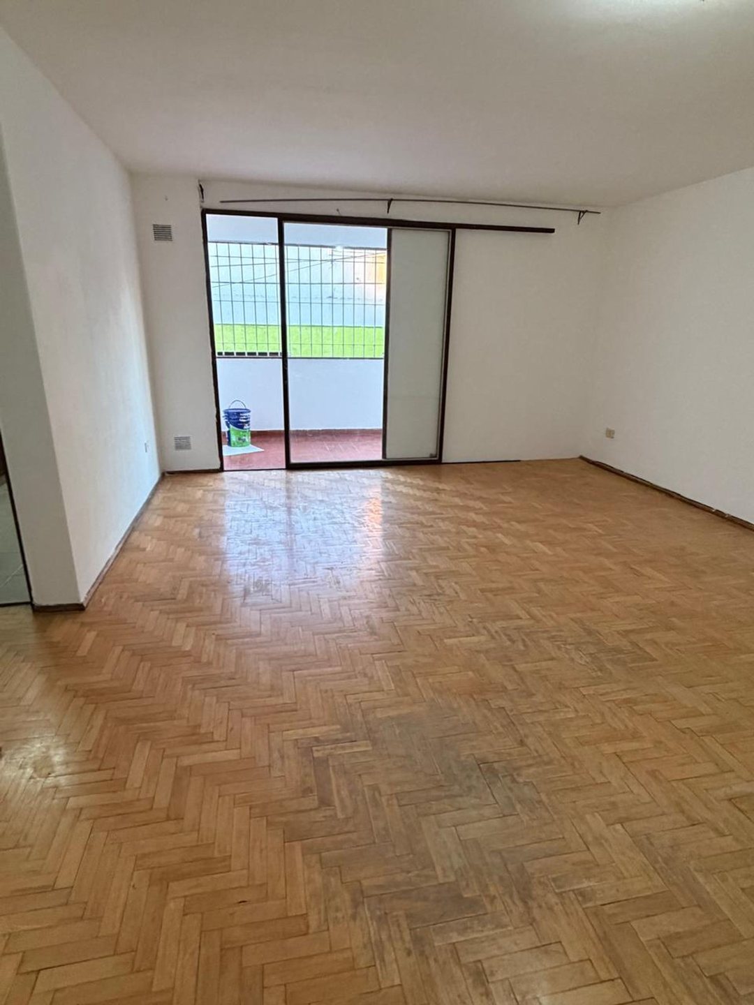 VENTA DEPARTAMENTO 2 DORM. CON COCHERA ZONA CENTR0