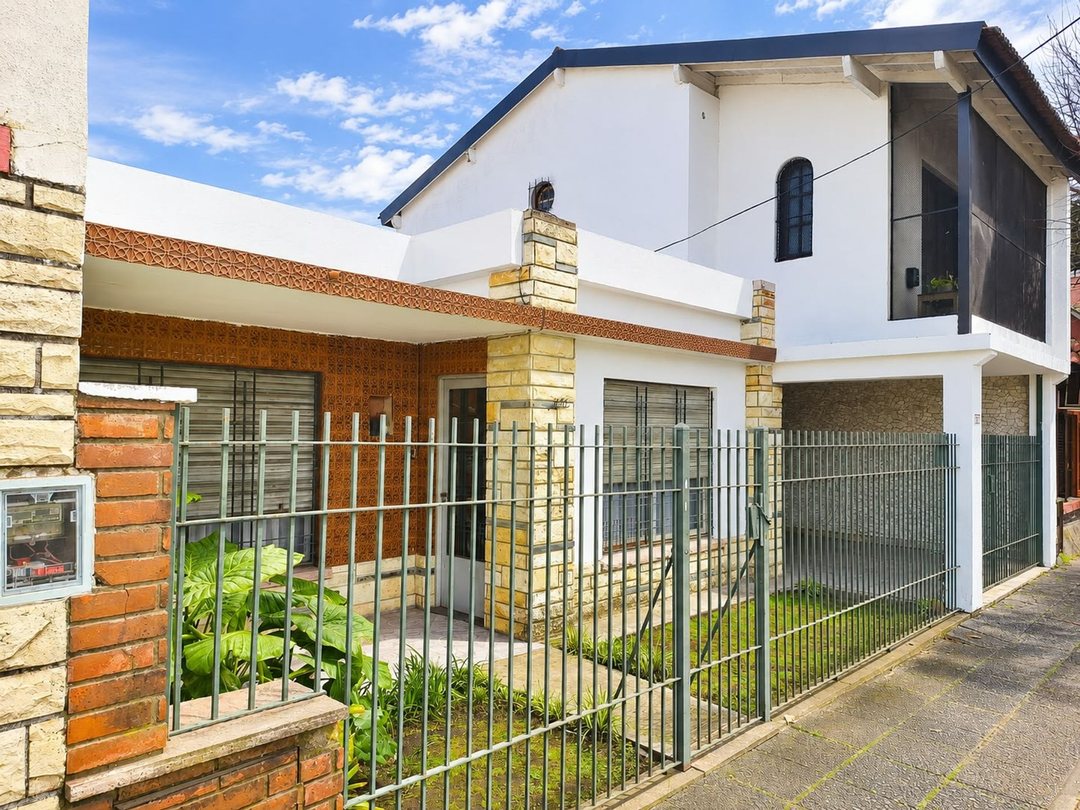 VENTA CASA 4 AMB CASTELAR S (Y MONOAMB) APTA CRÉD
