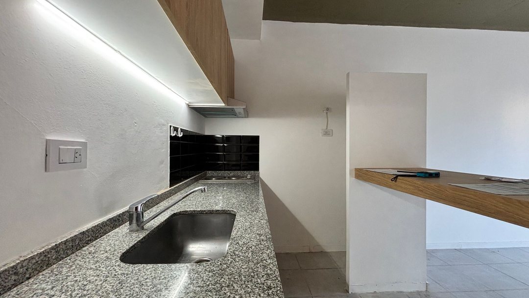 Venta Departamento 1 ambiente Monte Castro Balcón