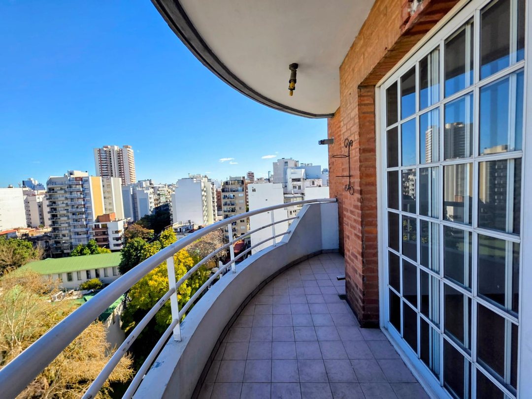 Alquiler departamento 2amb Parque Chacabuco balcón
