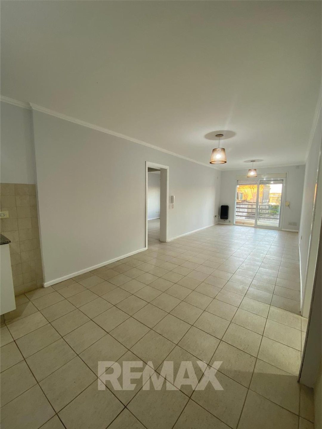 SE VENDE DEPTO 2 AMB. EN PLENO CENTRO IMPECABLE