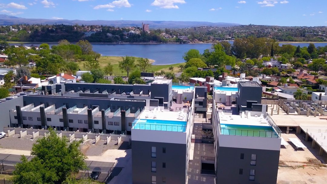 VENTA DEPARTAMENTO EN CARLOS PAZ PILETA SEGURIDAD