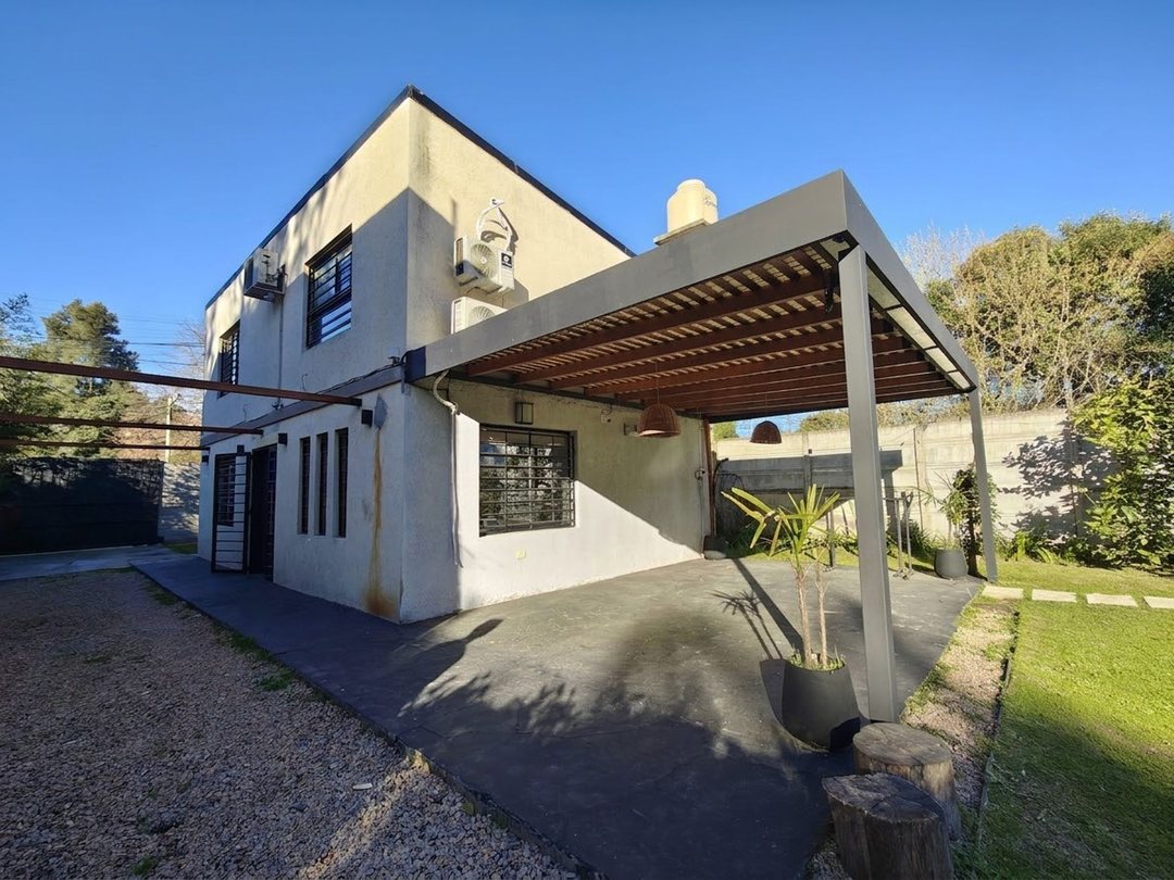 VENTA CASA 4 AMB. DEL VISO PILAR PILETA