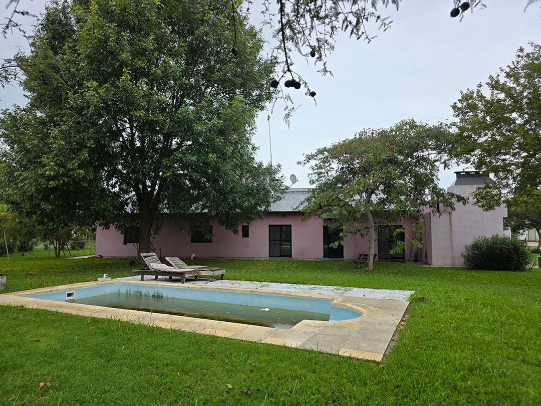 CASA QUINTA VENTA BARRIO QUINTAS DE GORINA