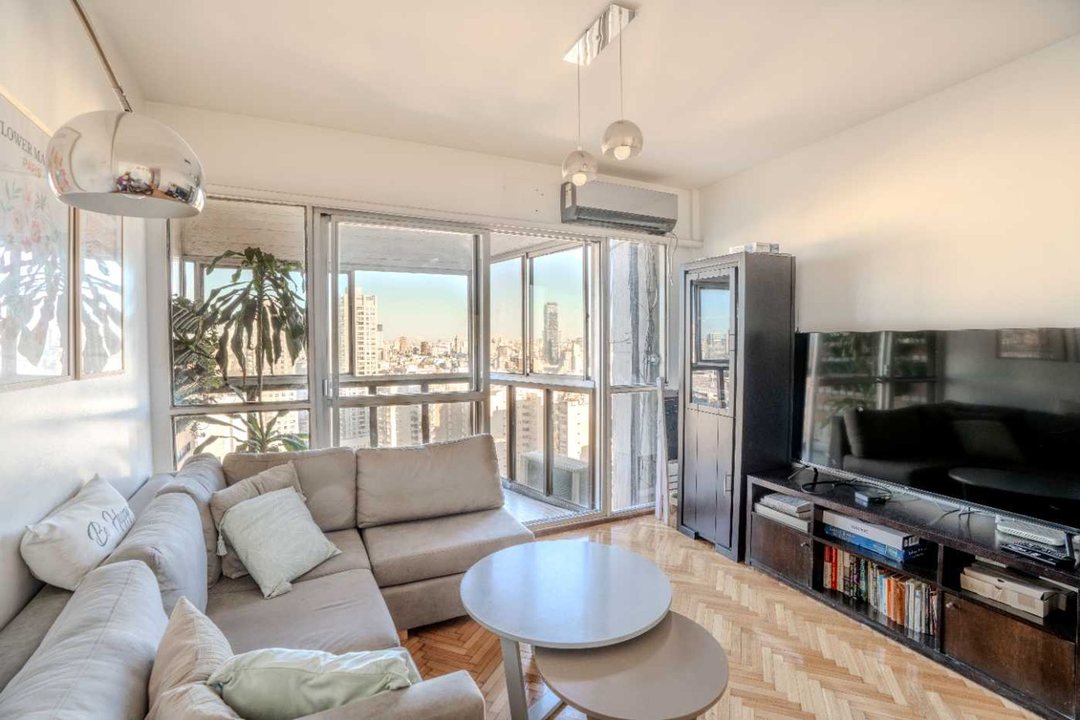 Venta Departamento 3 Ambientes  Balcón y Cochera
