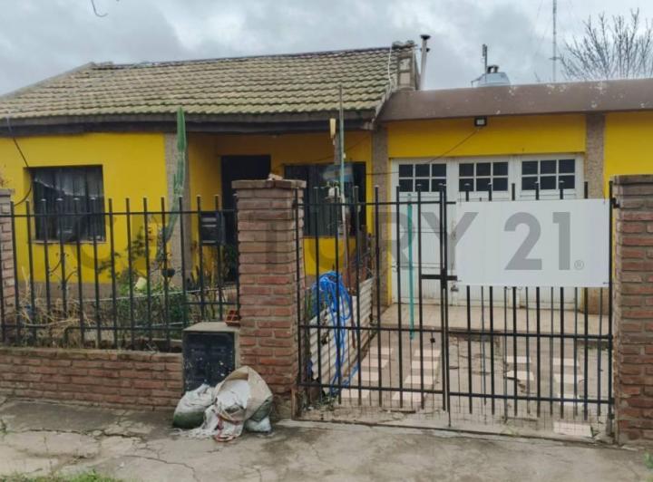 Casa · 112m² · 5 Ambientes · 2 Cocheras
