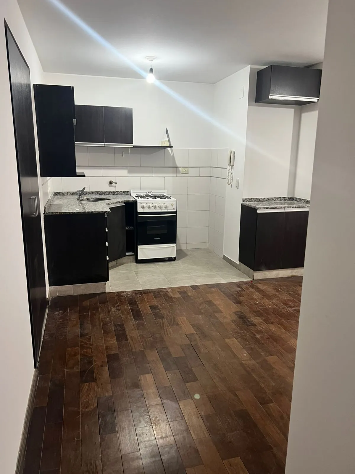 VENDO DPTO DE UN DORMITORIO CON PATIO EN CALLE RONDEAU 450